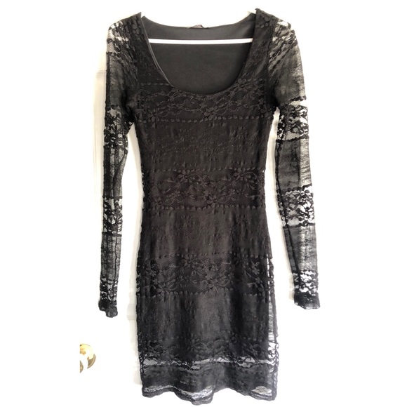 Soprano Lace Dress - Picture 1 of 1